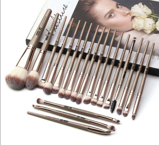Makeup Brush Set with Brush Bag 12-Piece