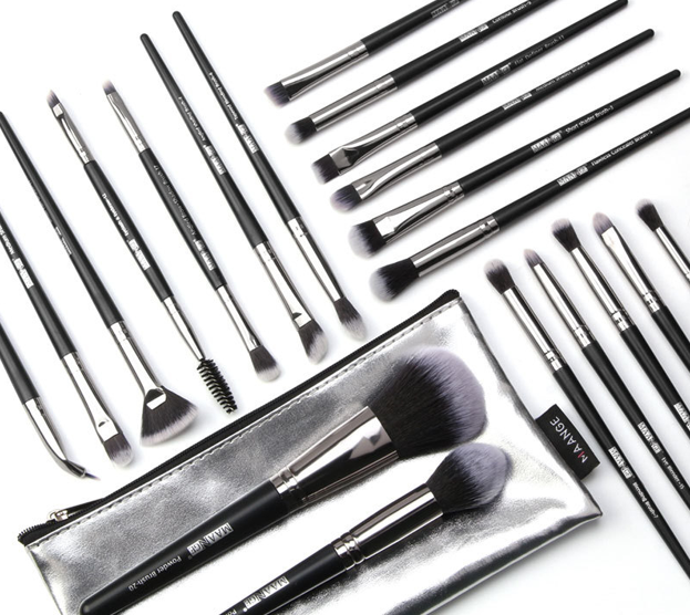 Makeup Brush Set with Brush Bag 12-Piece